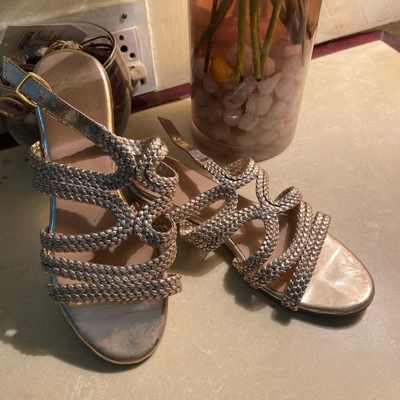 Heads over heels. Size - 38